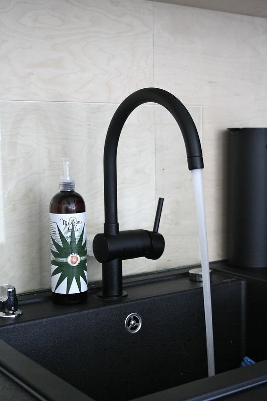 Смеситель для кухни Grohe Minta 32917KS0 Черный бархат